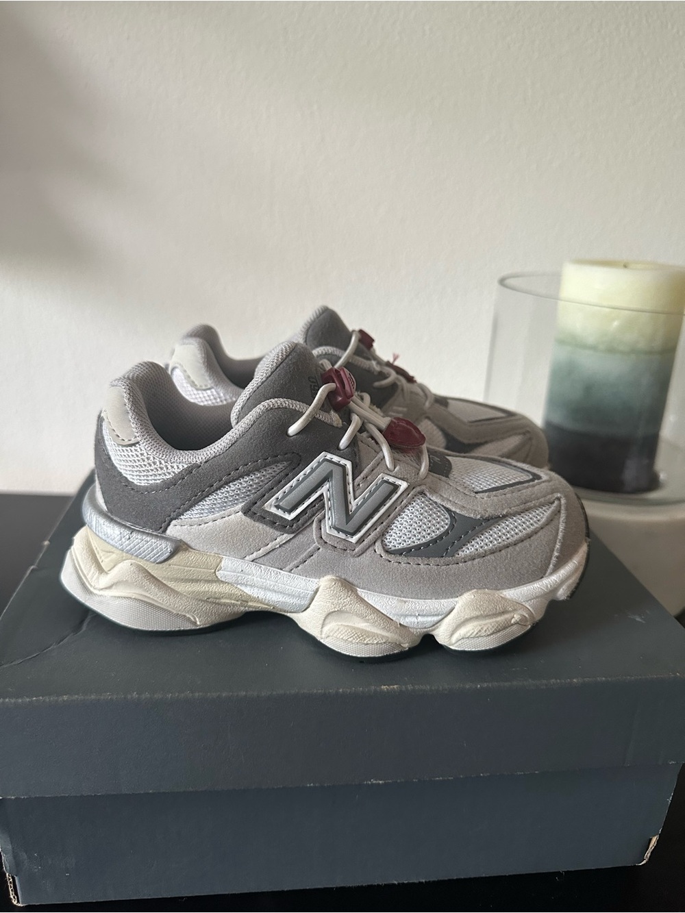 New Balance 9060 - Picture 2 of 11